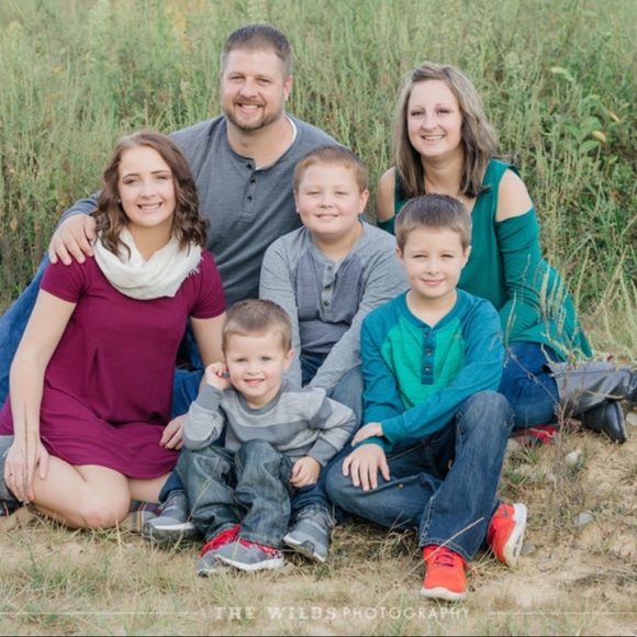 Meet your Posher, Elesha - Picture 2 of 2